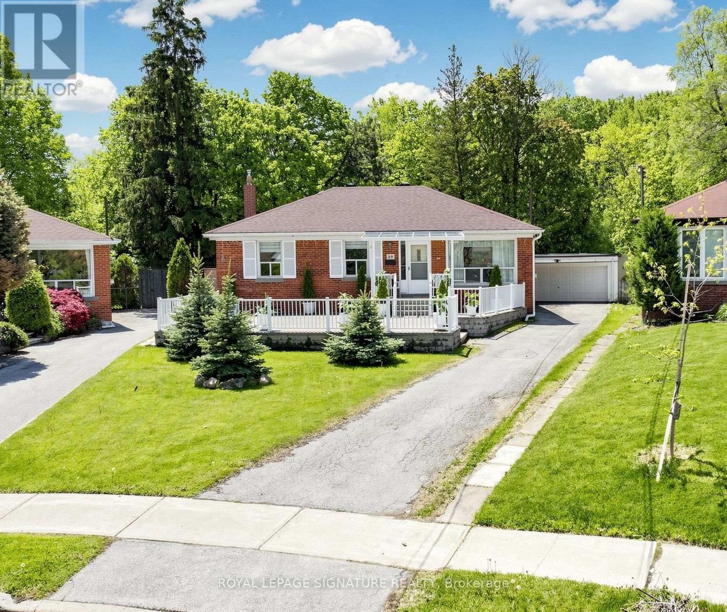 38 LINGARDE DRIVE, Toronto, Ontario