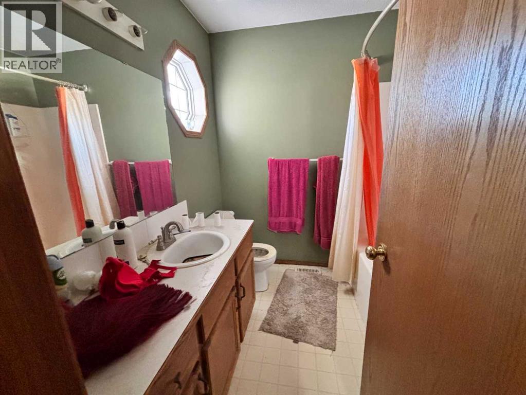 52 Country Ridge Close, Lacombe, Alberta  T4L 1H2 - Photo 10 - A2314519