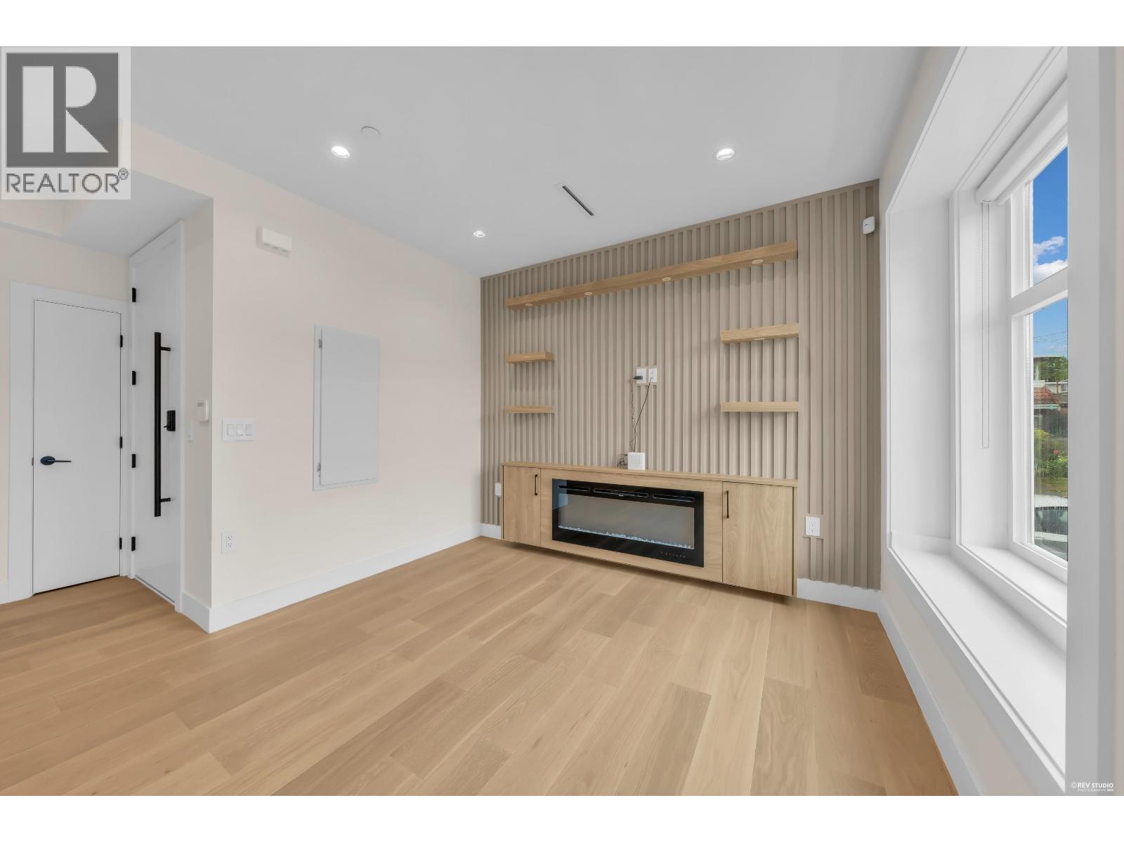 1620 E 53rd Avenue, Vancouver, British Columbia  V5P 3H7 - Photo 3 - R3127952