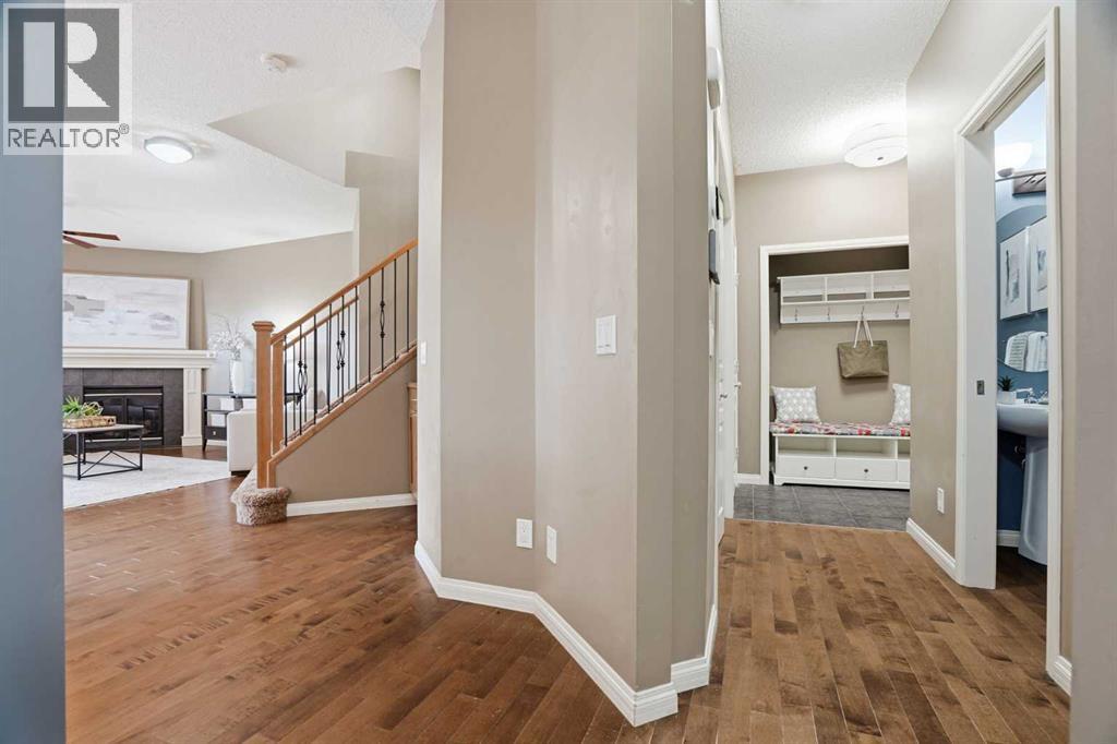99 Aspen Hills Close Sw, Calgary, Alberta  T3H 0C6 - Photo 3 - A2314377