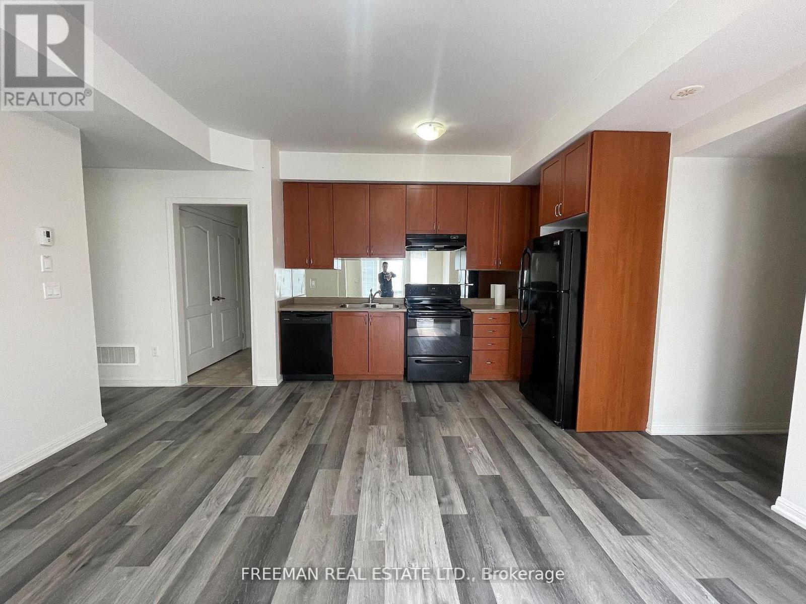 16 - 3135 Boxford Crescent, Mississauga, Ontario L5M 0X1 - Photo 2 - W13181482