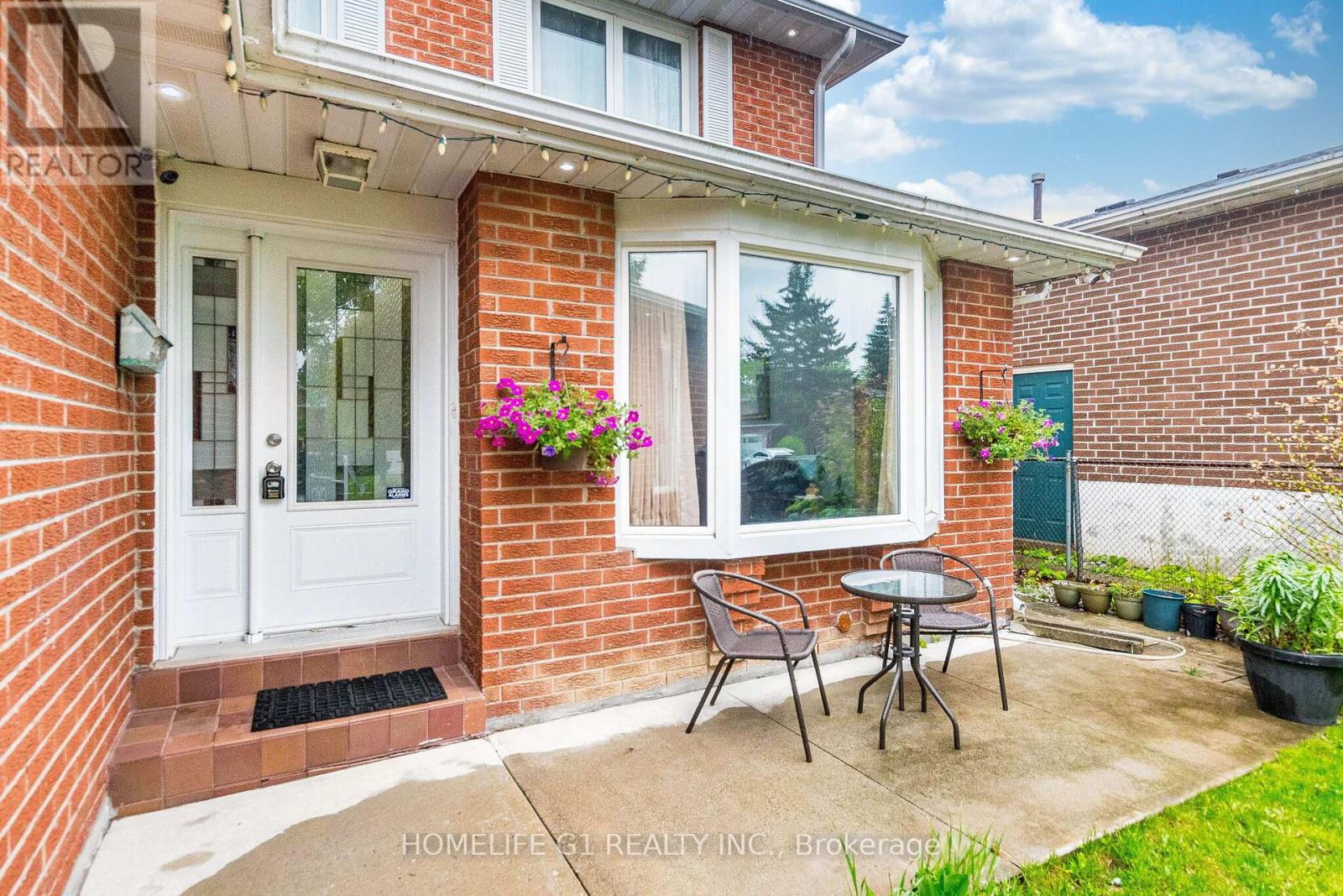 92 Reynier Drive, Brampton, Ontario  L6Z 1M1 - Photo 5 - W13181494