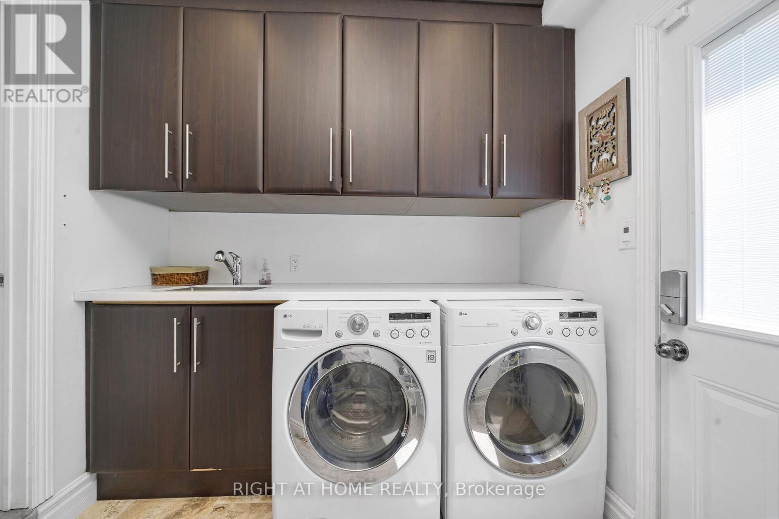 3115 Spring Creek Crescent, Mississauga, Ontario  L5N 4S4 - Photo 19 - W13181530