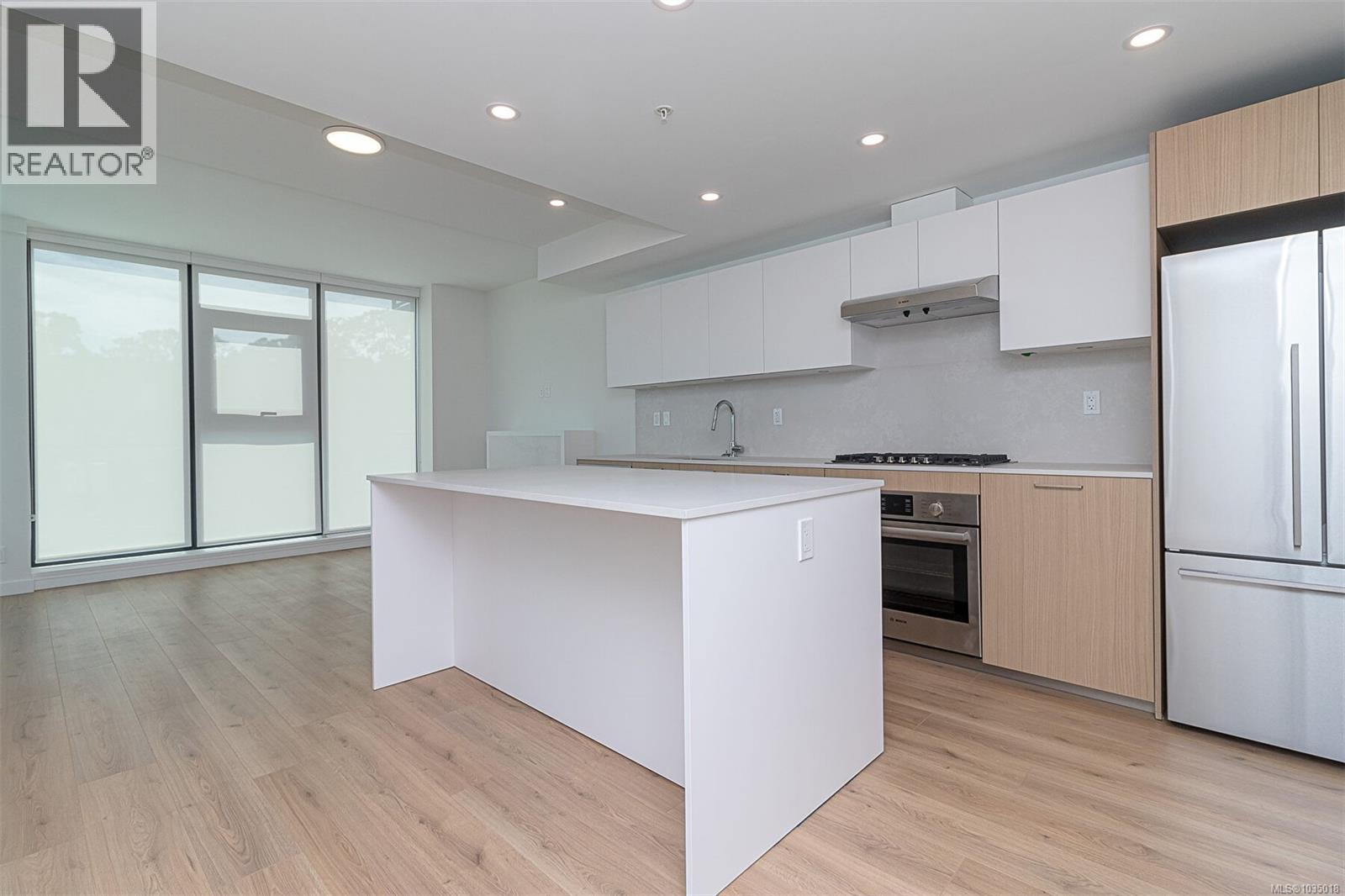 202 899 Esquimalt Rd, Esquimalt, British Columbia  V9A 0L7 - Photo 20 - 1035018