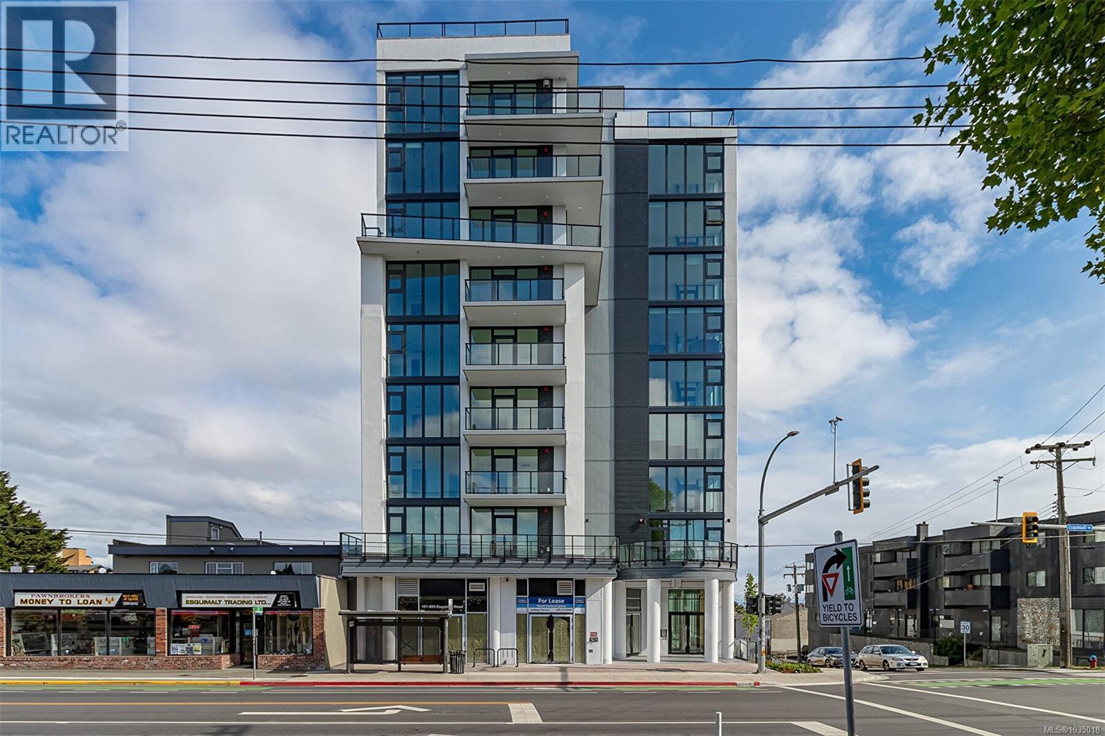 202 899 Esquimalt Rd, Esquimalt, British Columbia  V9A 0L7 - Photo 1 - 1035018