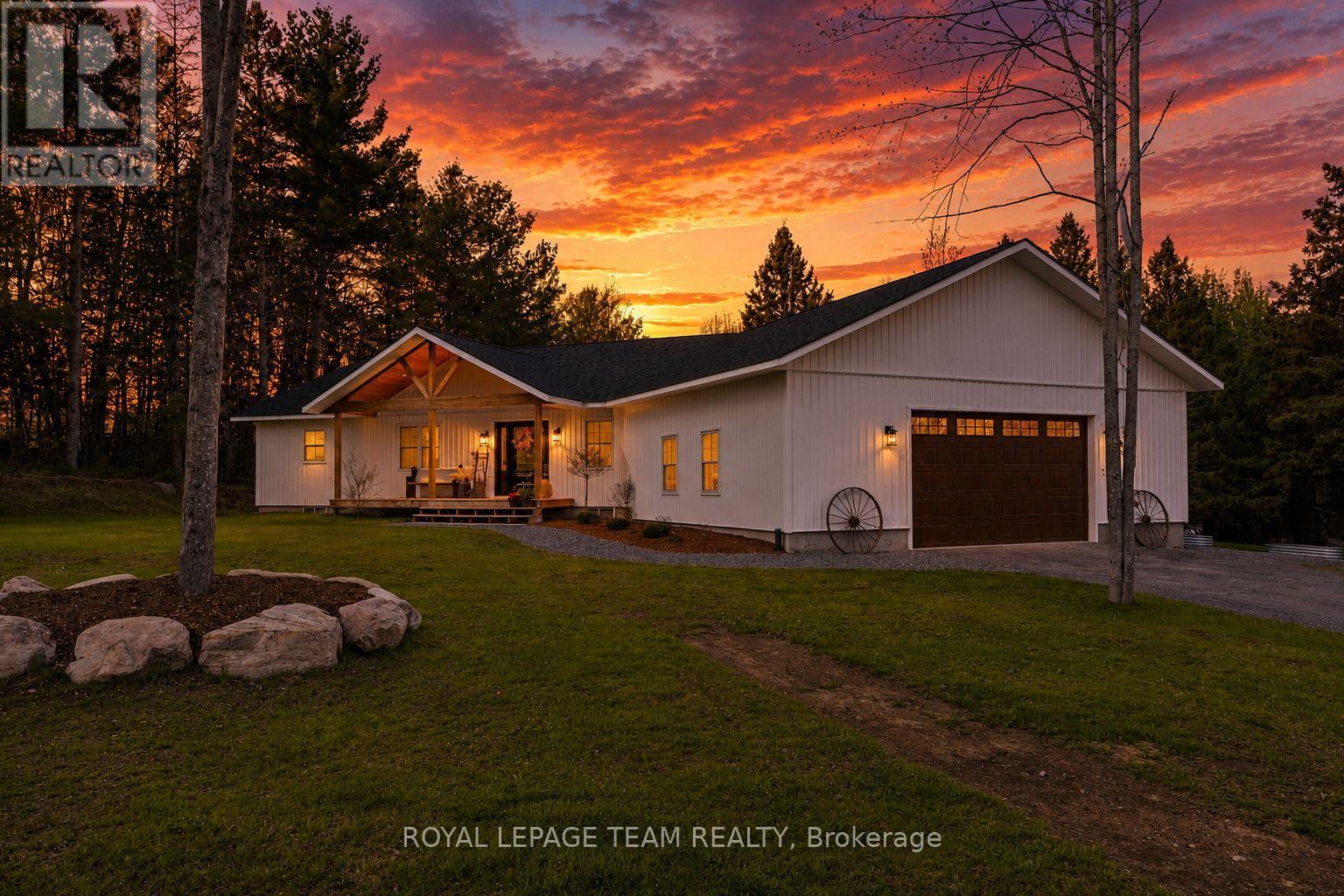 36 HILLCREST AVENUE, Killaloe, Ontario