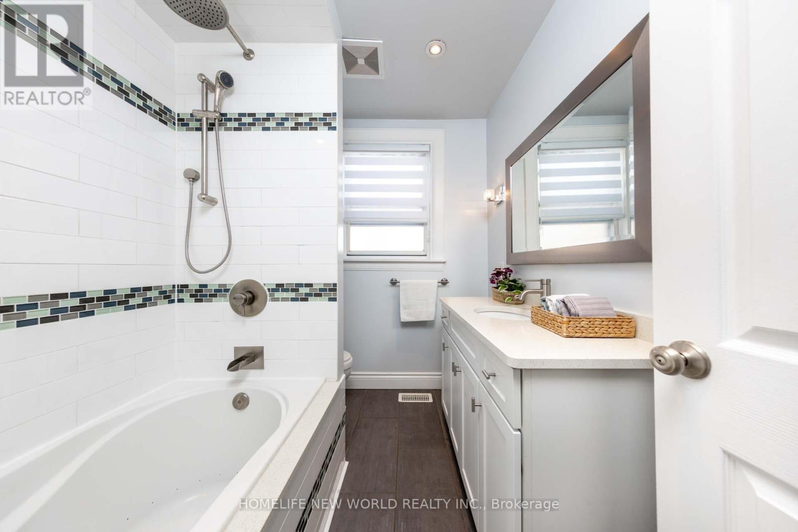 226 Hillsdale Avenue E, Toronto, Ontario  M4S 1T6 - Photo 17 - C13181604