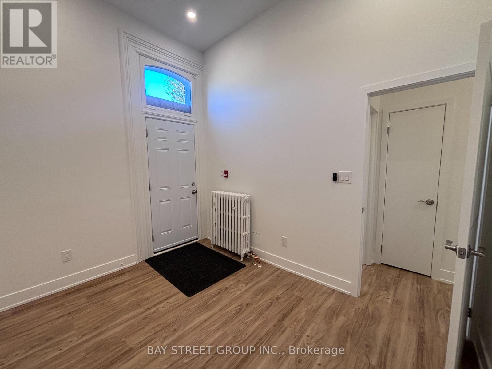1311 Pape Avenue, Toronto, Ontario  M4K 3W9 - Photo 12 - E13181652