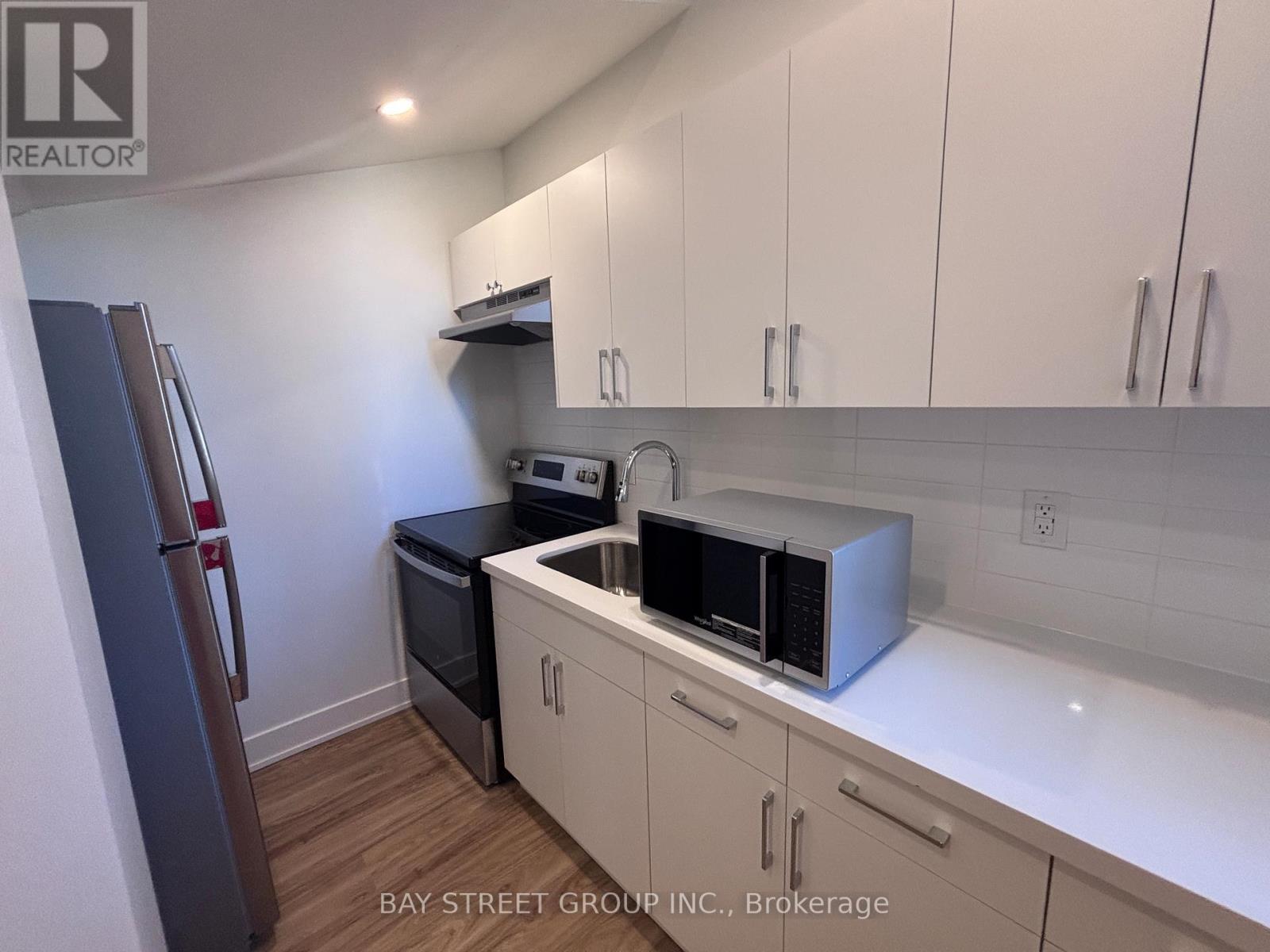 1311 Pape Avenue, Toronto, Ontario  M4K 3W9 - Photo 14 - E13181652