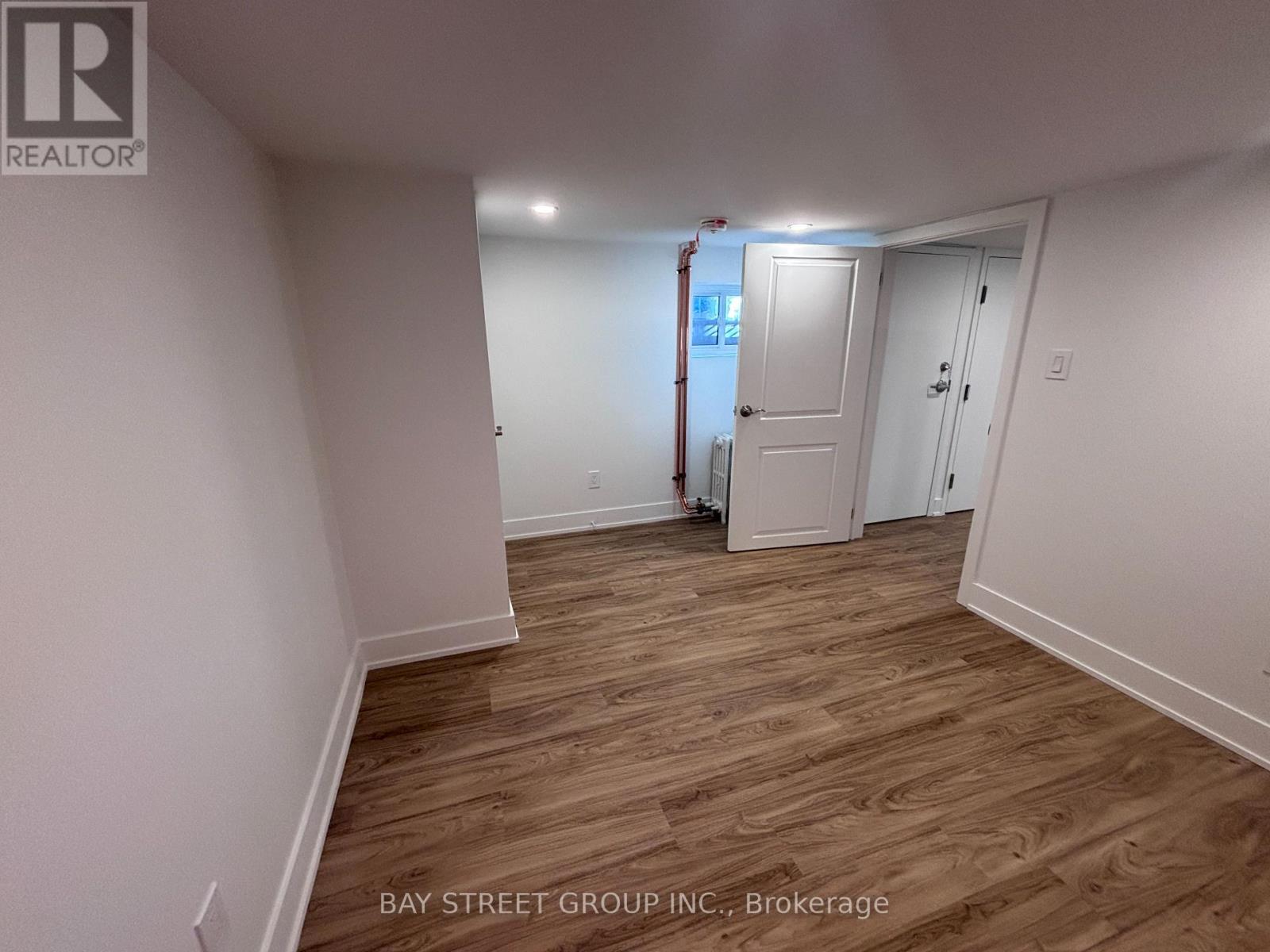1311 Pape Avenue, Toronto, Ontario  M4K 3W9 - Photo 41 - E13181652