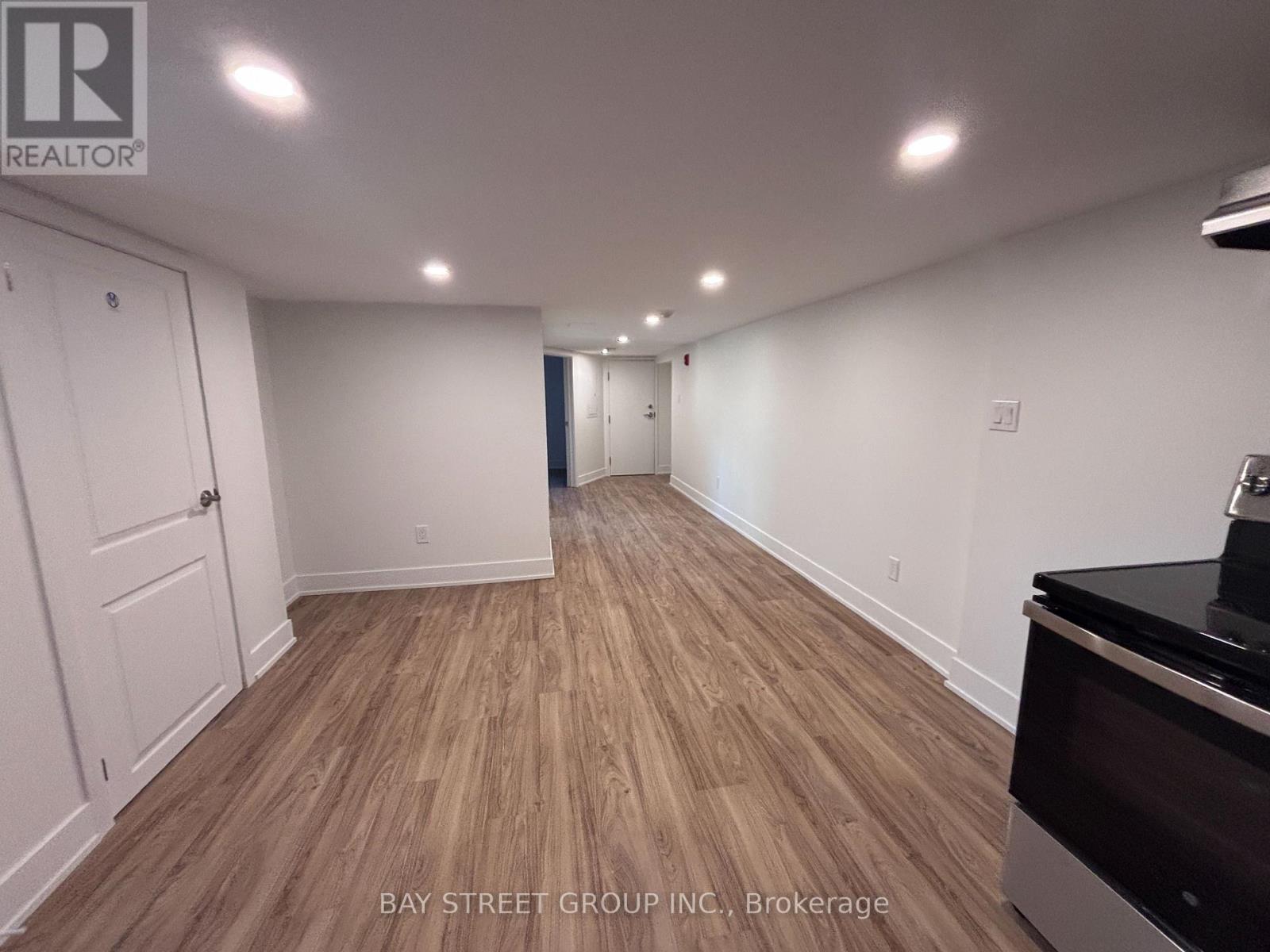 1311 Pape Avenue, Toronto, Ontario  M4K 3W9 - Photo 44 - E13181652