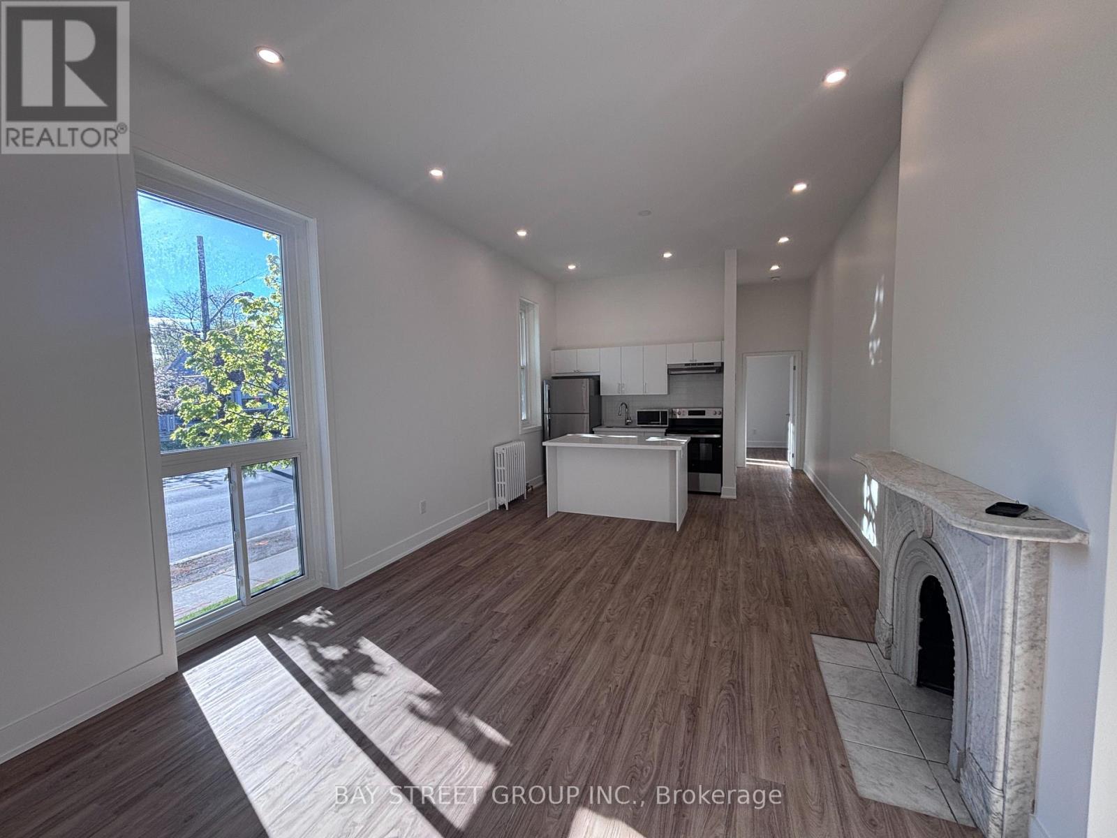 1311 Pape Avenue, Toronto, Ontario  M4K 3W9 - Photo 5 - E13181652