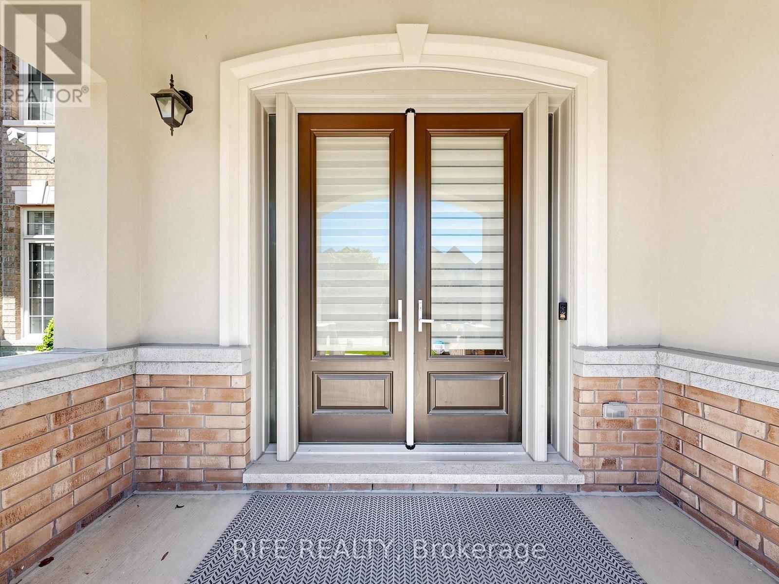 18 Rossini Drive, Richmond Hill, Ontario  L4E 0R5 - Photo 2 - N13181634