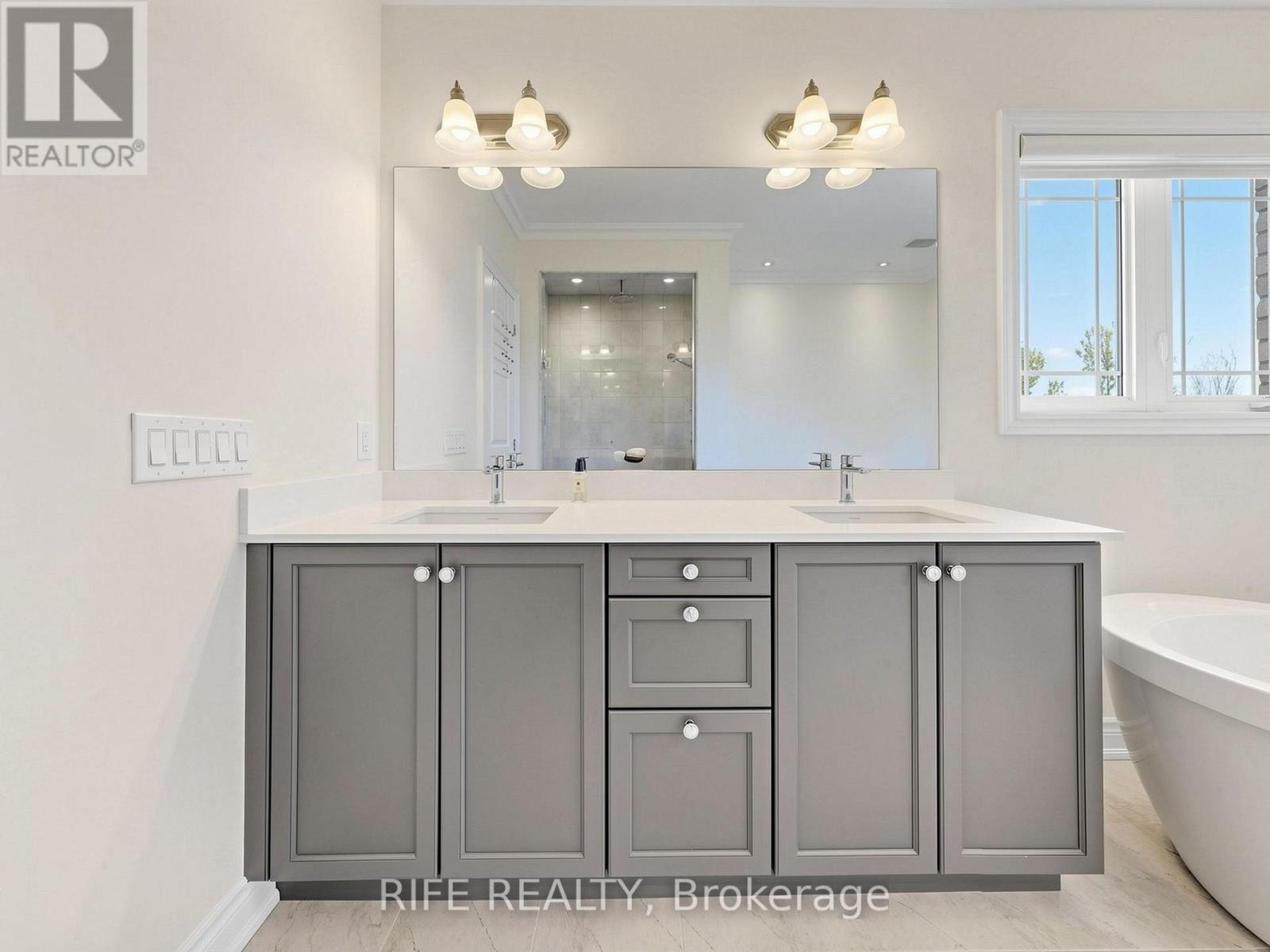 18 Rossini Drive, Richmond Hill, Ontario  L4E 0R5 - Photo 28 - N13181634