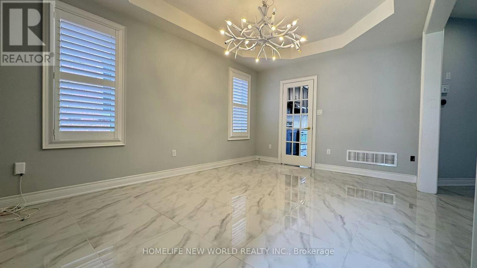114 Hua Du Avenue, Markham, Ontario  L6C 0P9 - Photo 4 - N13181732