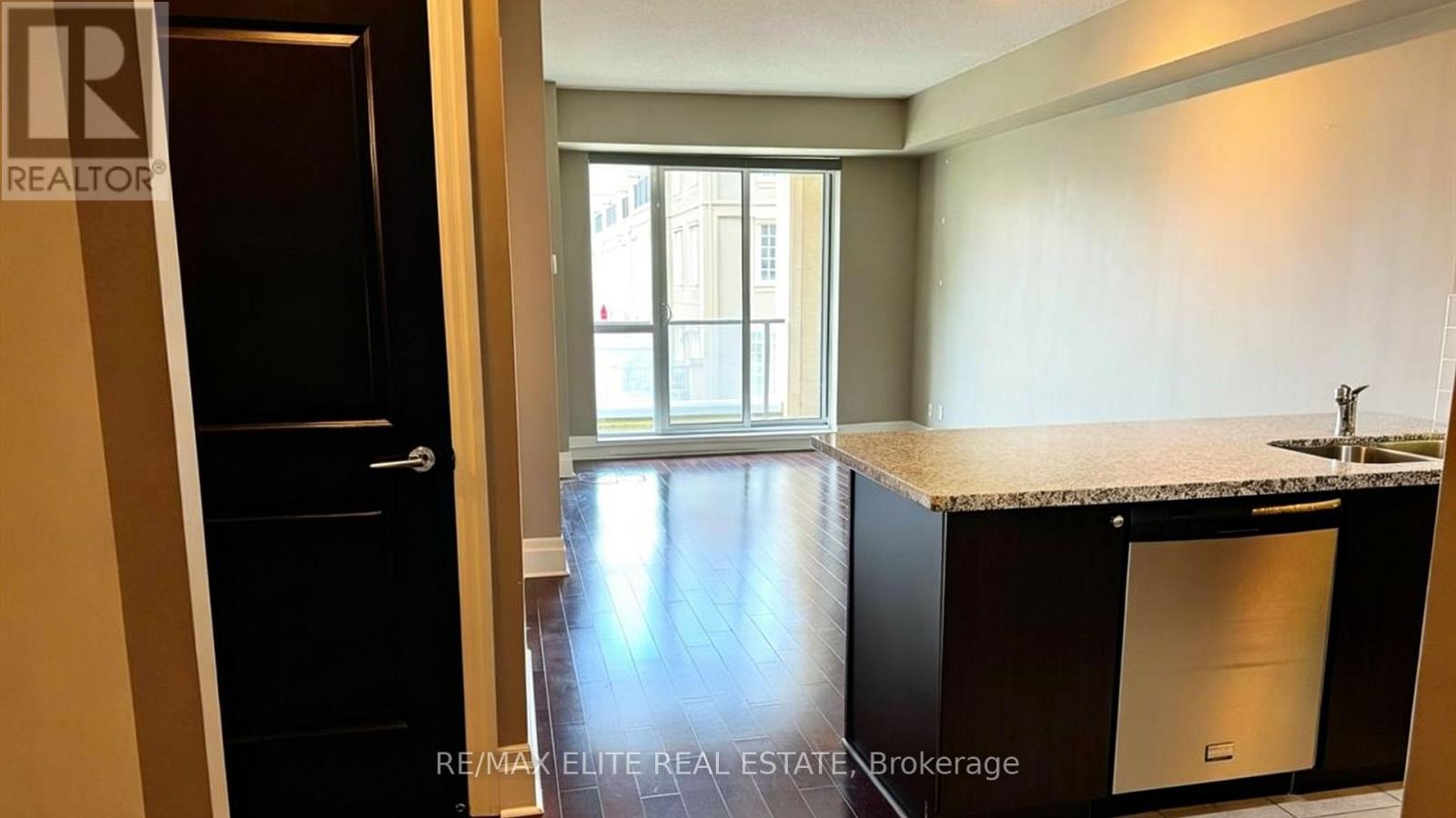201 - 1 Upper Duke Crescent, Markham, Ontario  L6G 0B6 - Photo 5 - N13181756