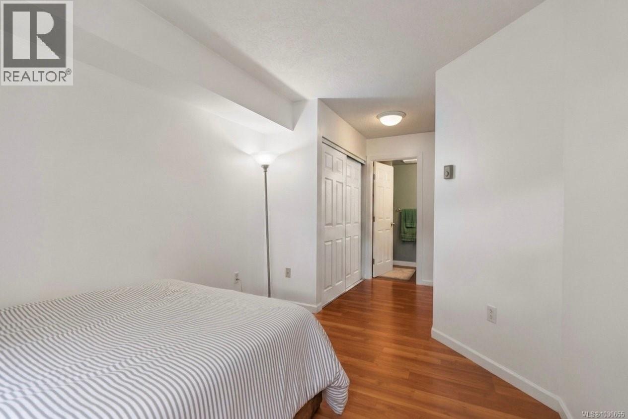 105 1055 Hillside Ave, Victoria, British Columbia  V8T 2A4 - Photo 8 - 1036655