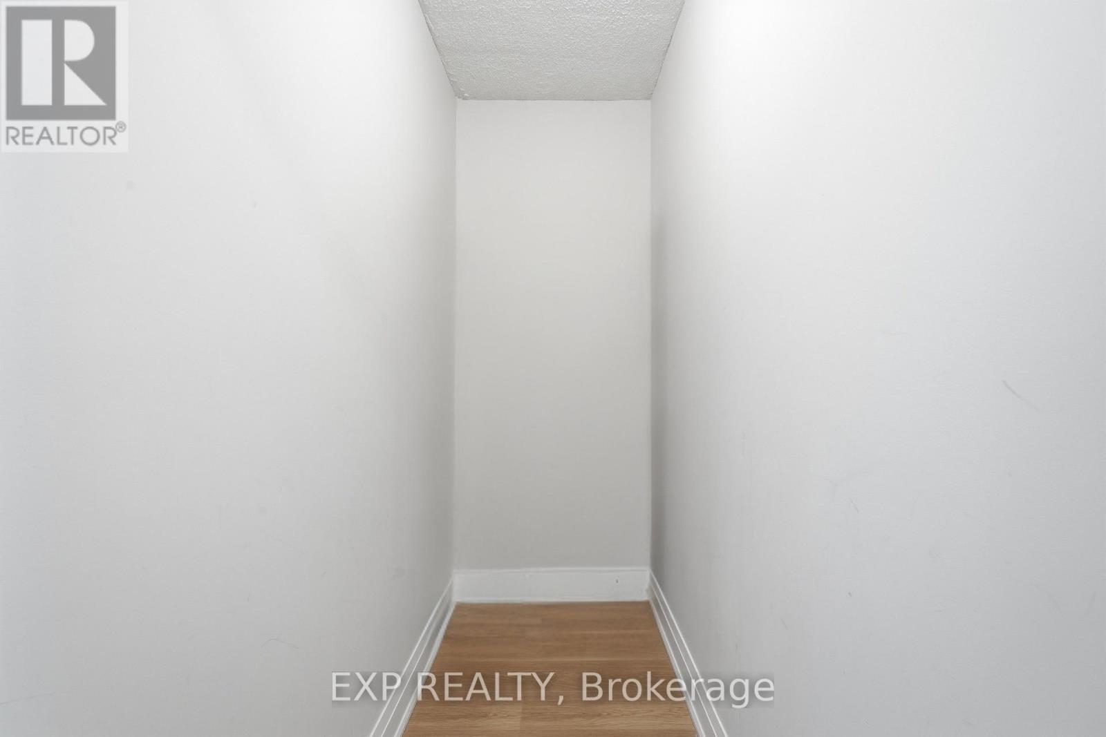 1005 - 975 Warwick Court, Burlington, Ontario  L7T 3Z7 - Photo 12 - W13181612