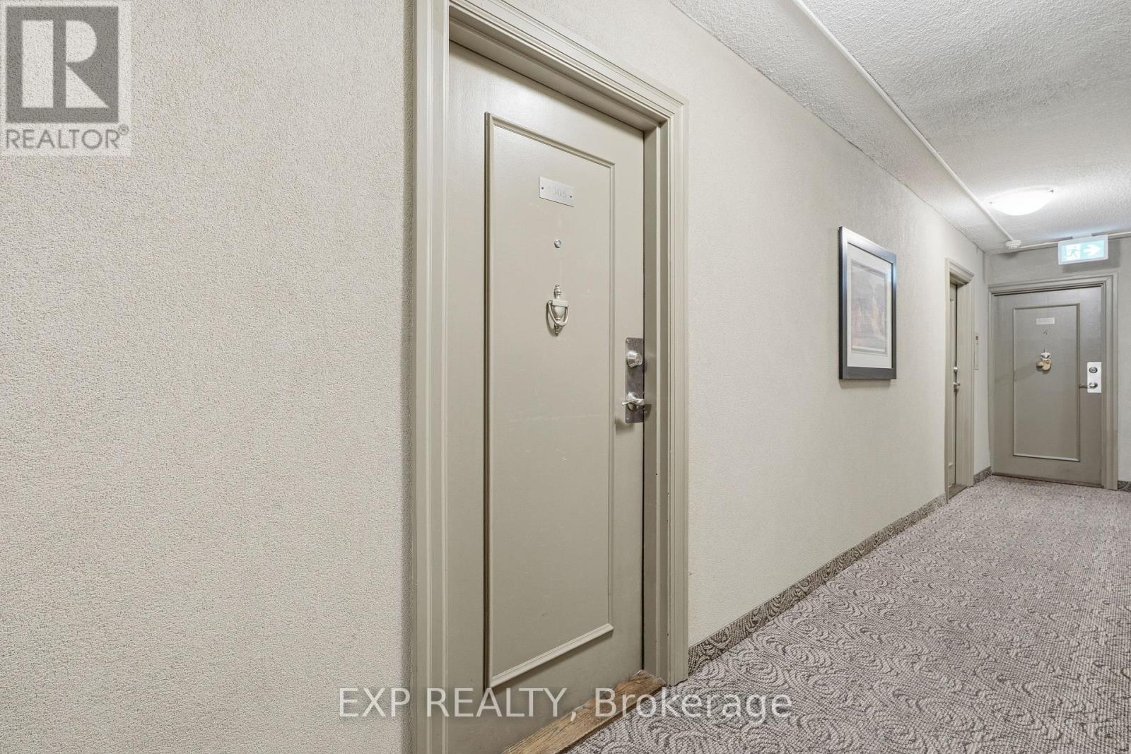 1005 - 975 Warwick Court, Burlington, Ontario  L7T 3Z7 - Photo 3 - W13181612