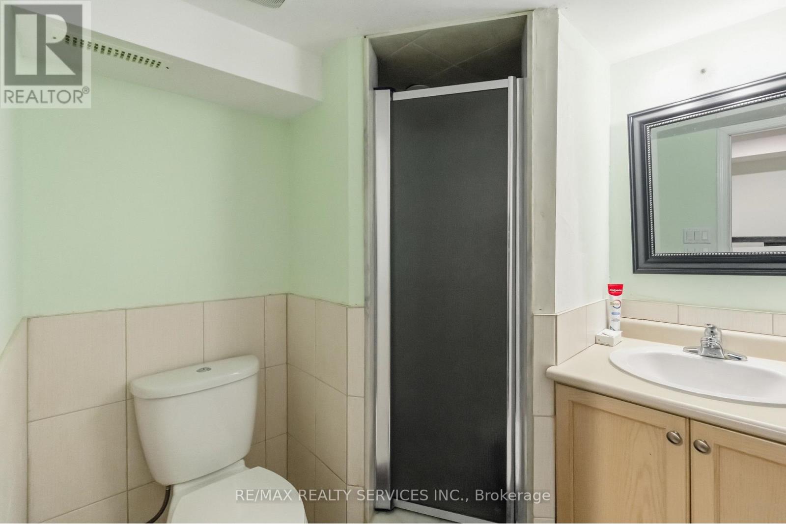 8 Pacific Wind Crescent, Brampton, Ontario  L6R 1Z9 - Photo 23 - W13181760