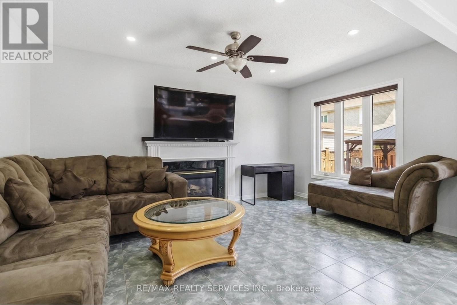 8 Pacific Wind Crescent, Brampton, Ontario  L6R 1Z9 - Photo 6 - W13181760