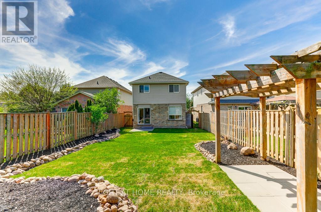 402 Lausanne Crescent, Waterloo, Ontario  N2T 2X6 - Photo 36 - X13181580