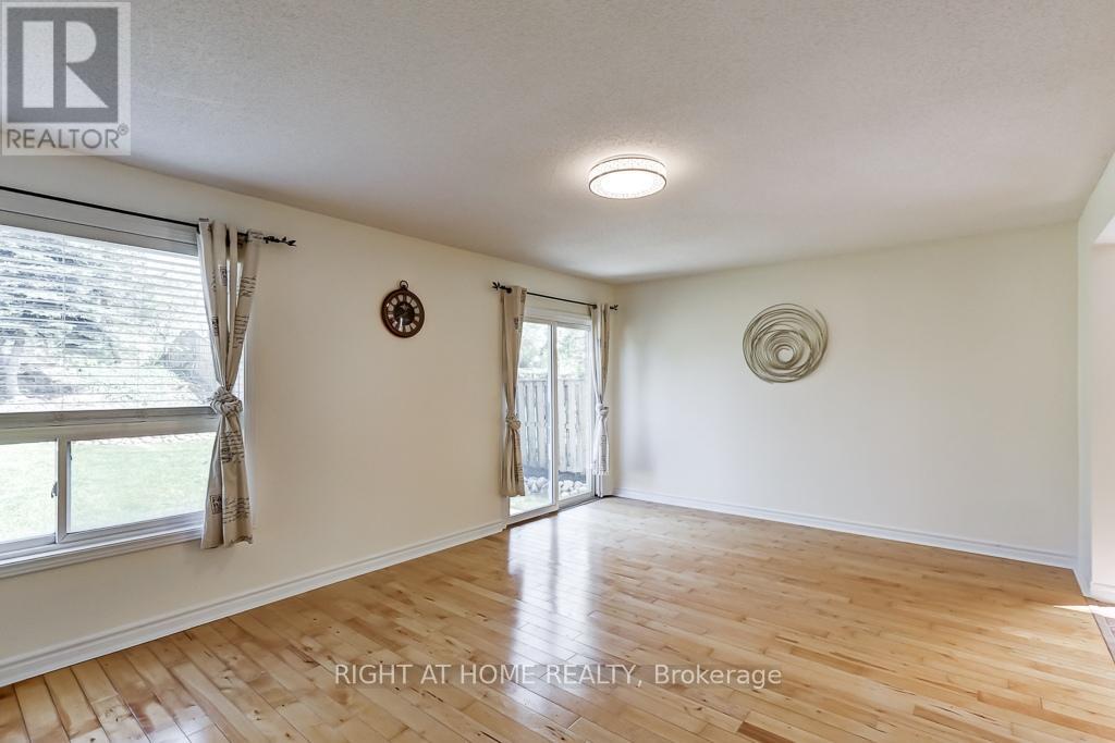 402 Lausanne Crescent, Waterloo, Ontario  N2T 2X6 - Photo 6 - X13181580