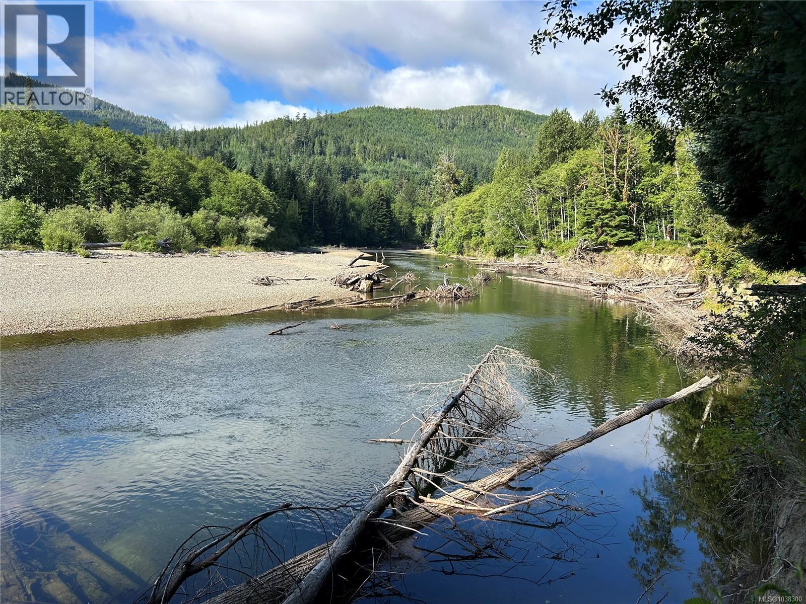 1845 Stowe Creek Rd, Sayward, British Columbia  V0P 1R0 - Photo 4 - 1038300