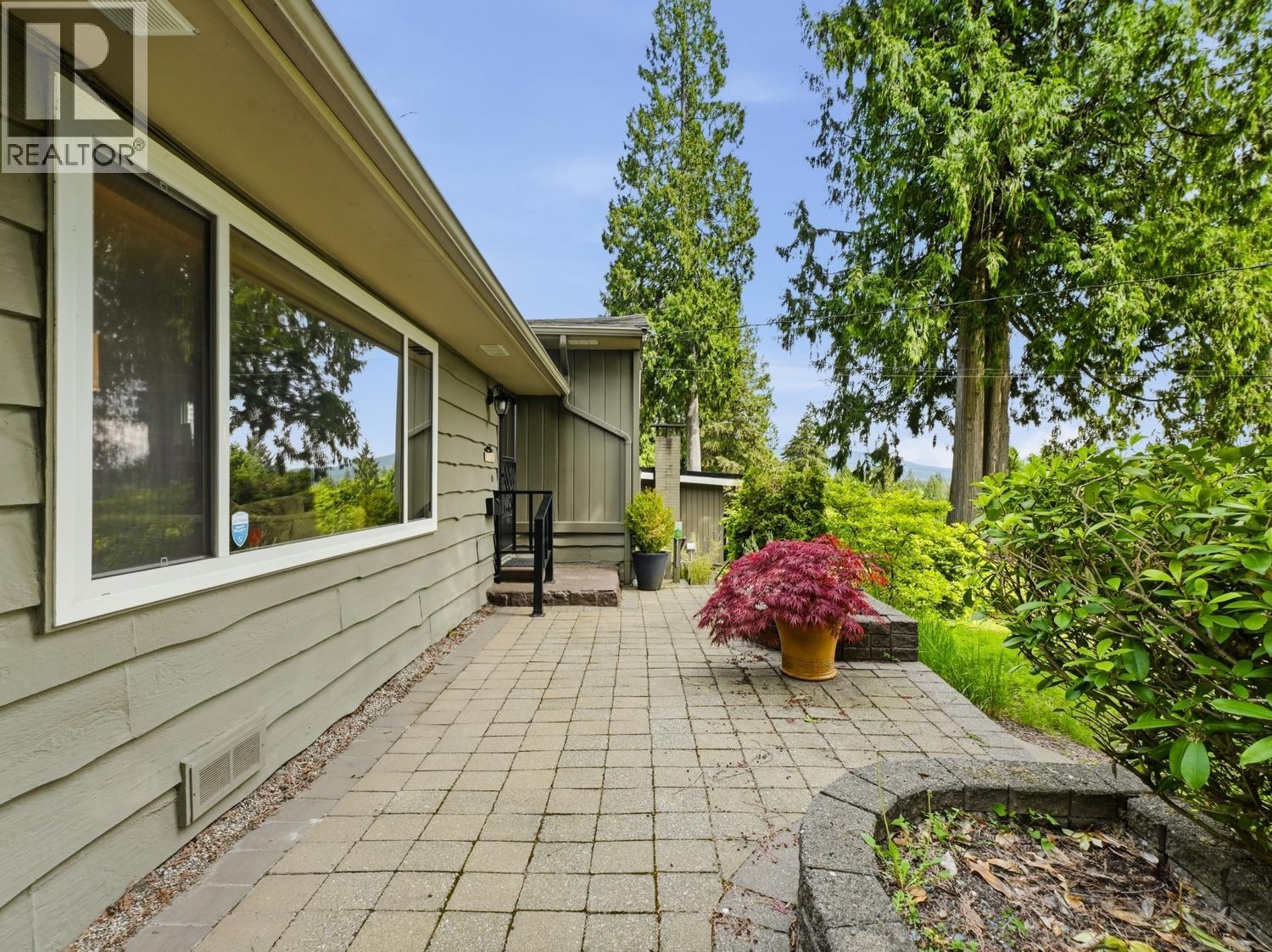 1380 Coleman Street, North Vancouver, British Columbia  V7K 1W6 - Photo 4 - R3123311