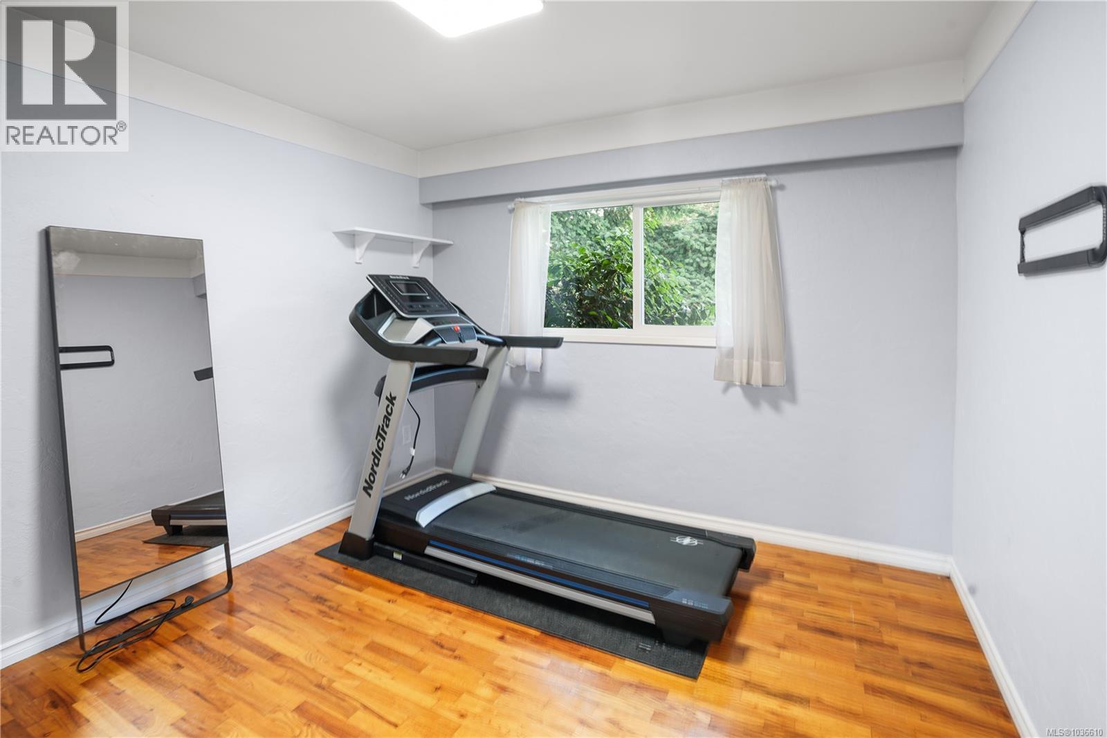 3922 Anton St, Saanich, British Columbia  V8Z 4M3 - Photo 11 - 1036610