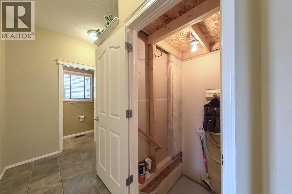 39 Simcoe Terrace Sw, Calgary, Alberta  T3H 4S3 - Photo 28 - A2313210