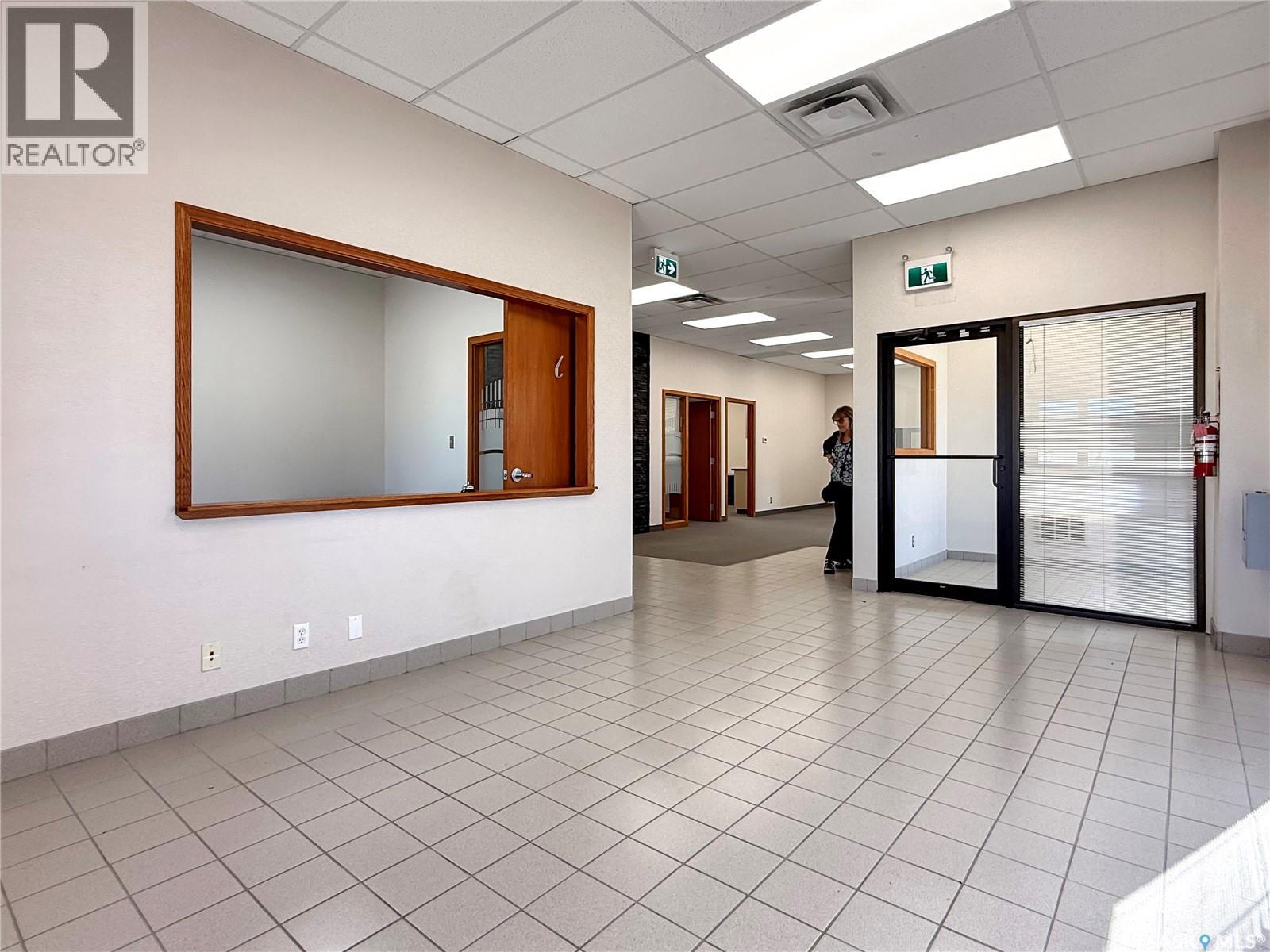 7&8 1071 Central Avenue, Swift Current, Saskatchewan  S9H 2A8 - Photo 25 - SK036864