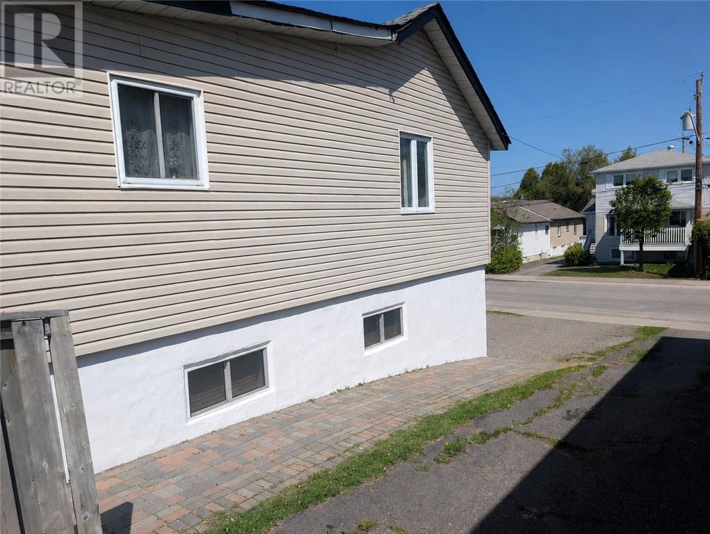 403 Queen Street, Sudbury, Ontario  P3B 2K5 - Photo 3 - 2128089