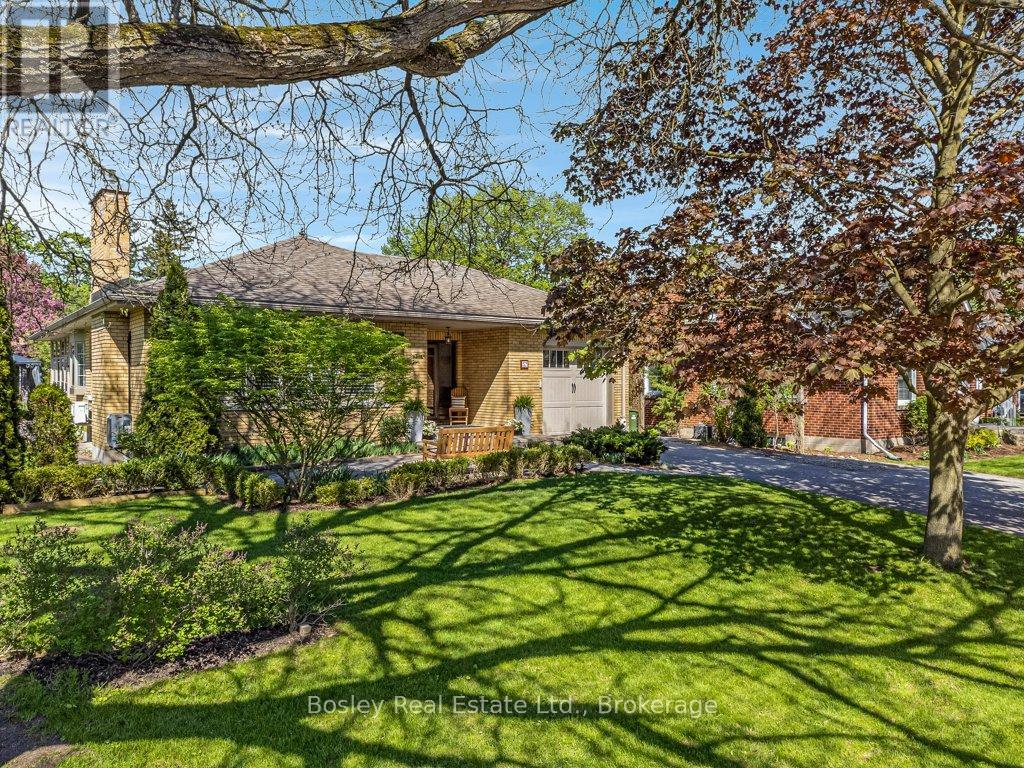 52 Forest Hill Drive, Guelph (Dovercliffe Park/old University), Ontario  N1G 2E6 - Photo 3 - X13181846