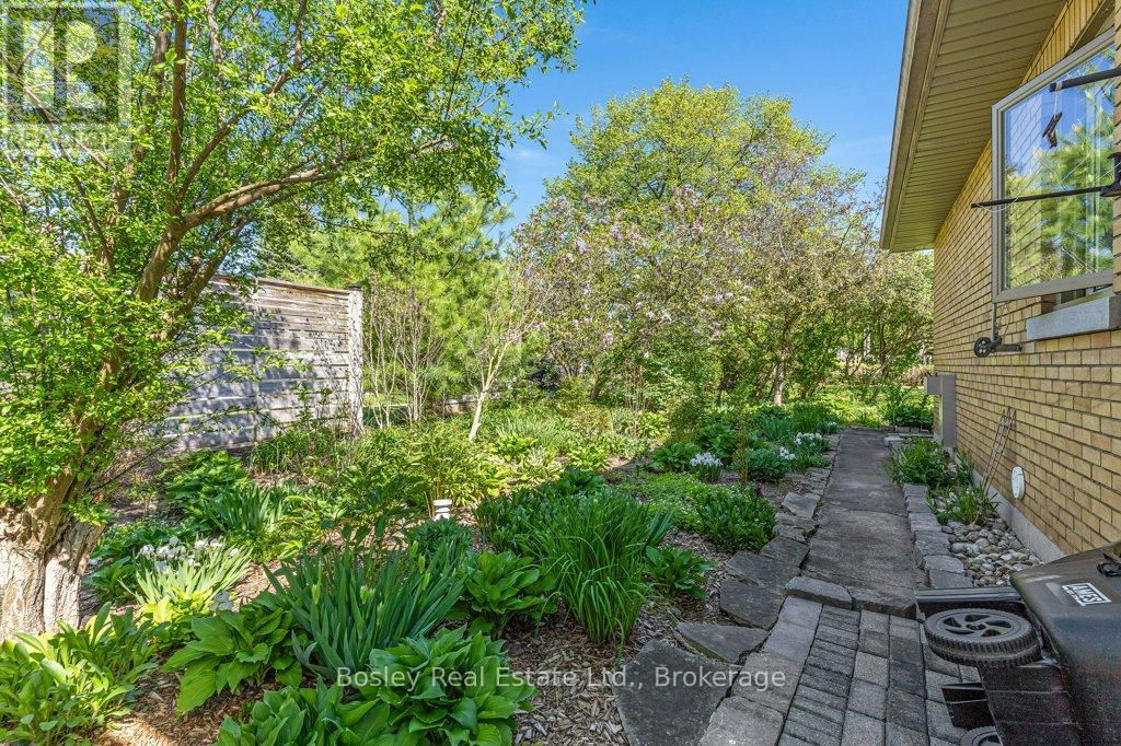 52 Forest Hill Drive, Guelph (Dovercliffe Park/old University), Ontario  N1G 2E6 - Photo 36 - X13181846