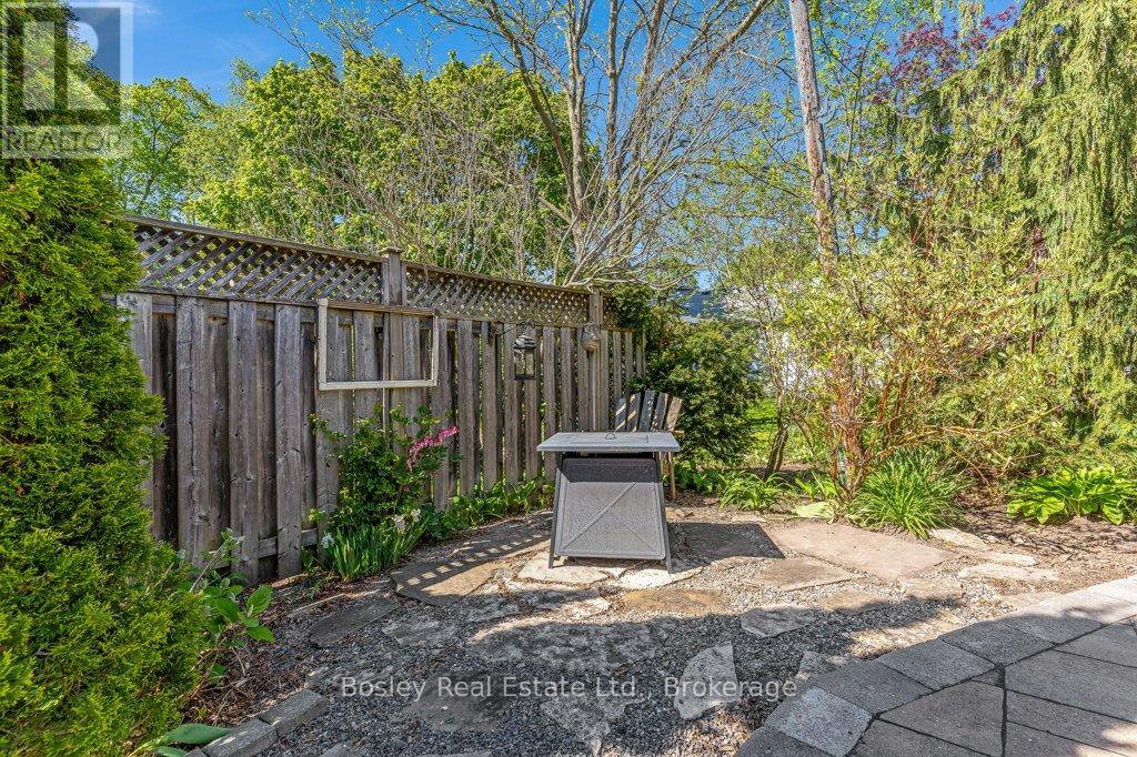 52 Forest Hill Drive, Guelph (Dovercliffe Park/old University), Ontario  N1G 2E6 - Photo 37 - X13181846
