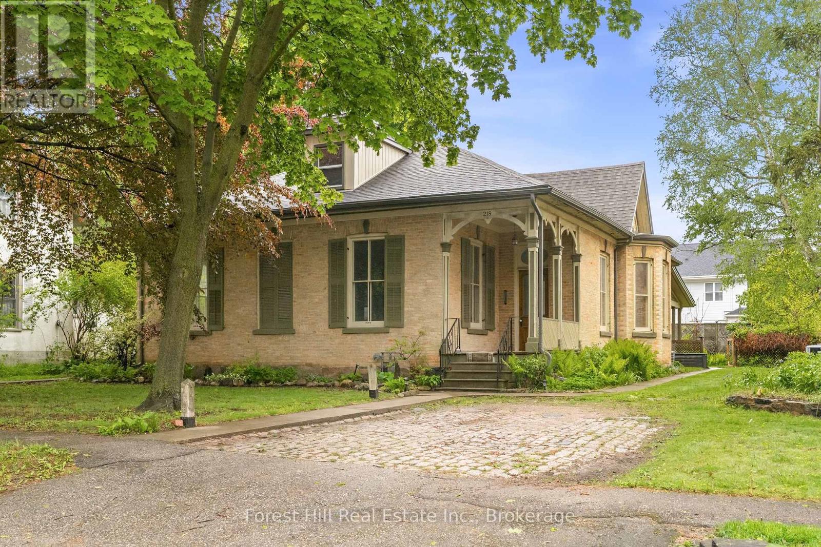218 Albert Street, Ingersoll, Ontario  N5C 2Y6 - Photo 2 - X13182178