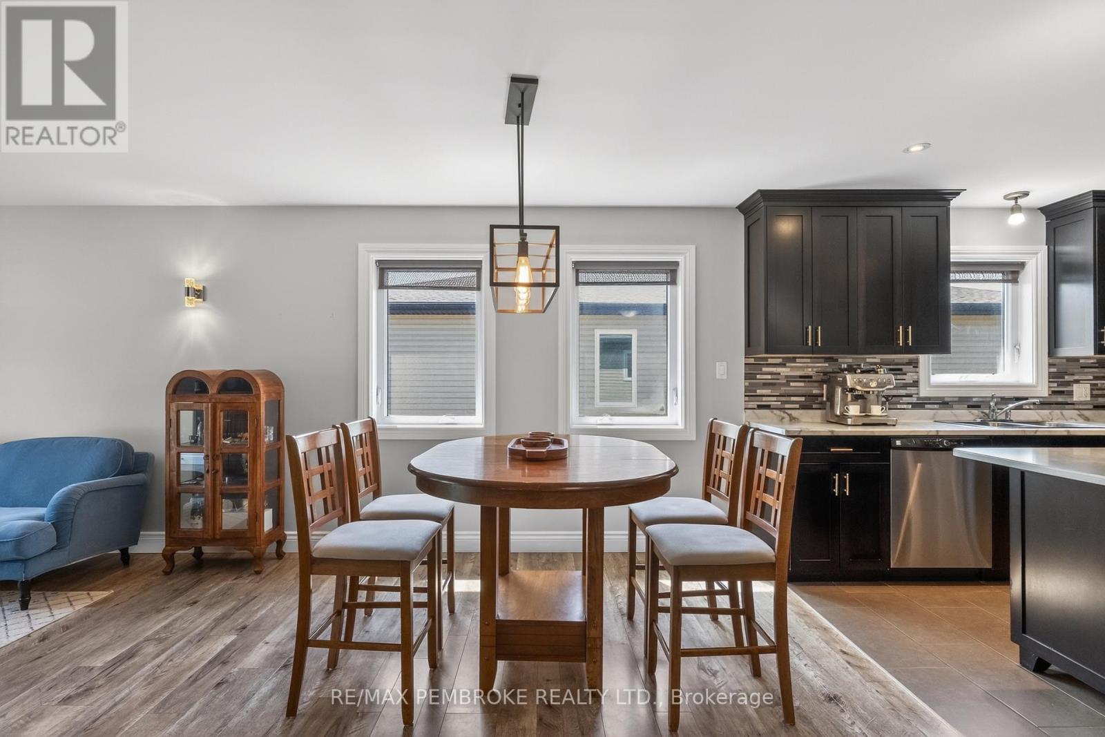 27 Noble Crescent, Petawawa, Ontario  K8H 0G1 - Photo 10 - X13182006