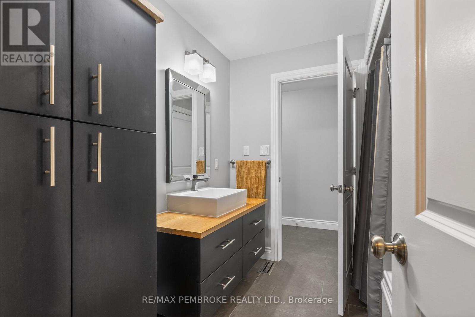 27 Noble Crescent, Petawawa, Ontario  K8H 0G1 - Photo 18 - X13182006