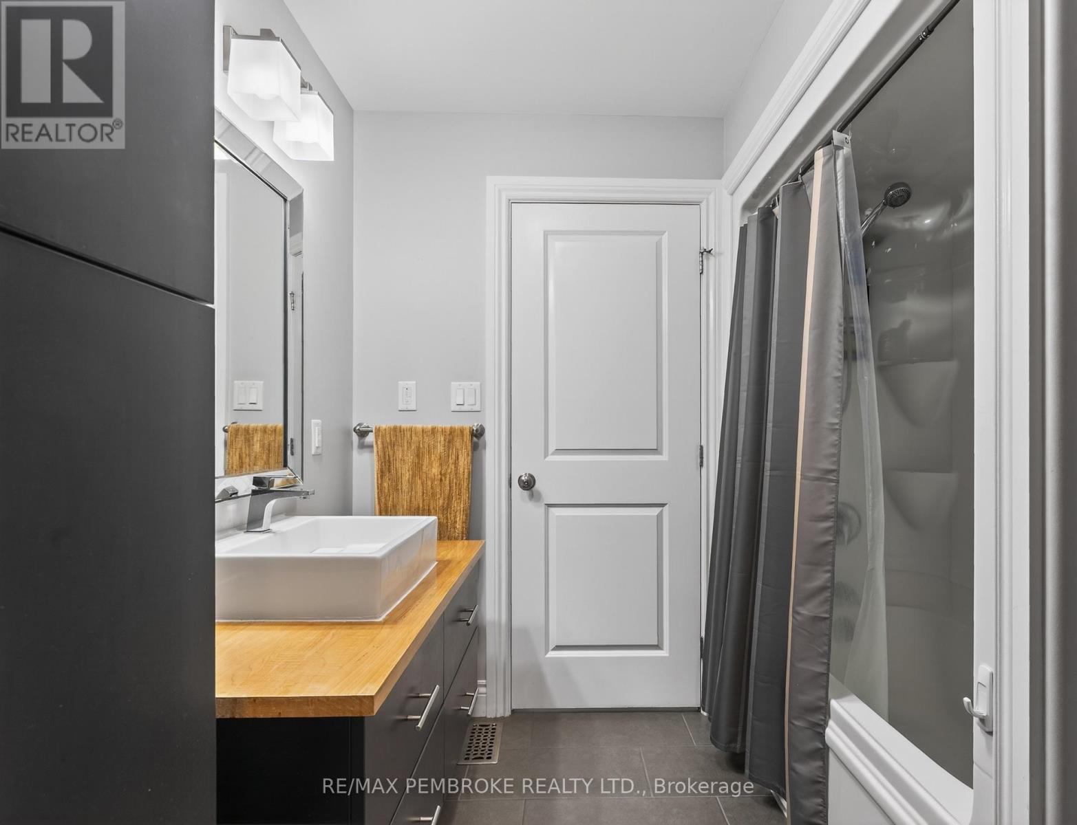 27 Noble Crescent, Petawawa, Ontario  K8H 0G1 - Photo 21 - X13182006