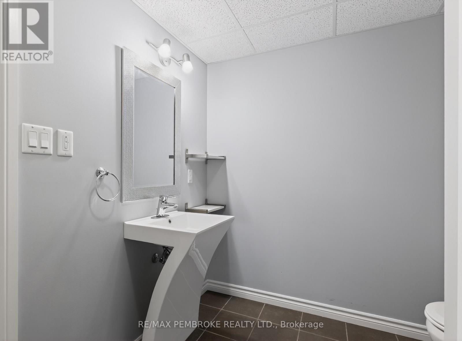 27 Noble Crescent, Petawawa, Ontario  K8H 0G1 - Photo 31 - X13182006