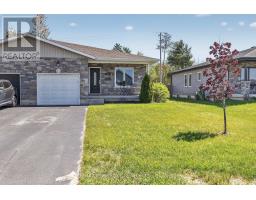 27 NOBLE CRESCENT, Petawawa, Ontario