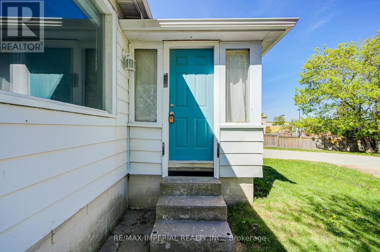 49 Sunset Beach Road, Richmond Hill, Ontario  L4E 3G7 - Photo 5 - N13166942