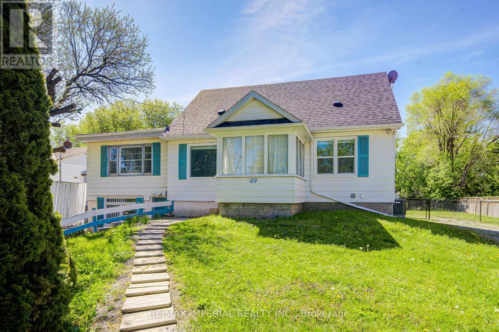 49 Sunset Beach Road, Richmond Hill, Ontario  L4E 3G7 - Photo 2 - N13166942