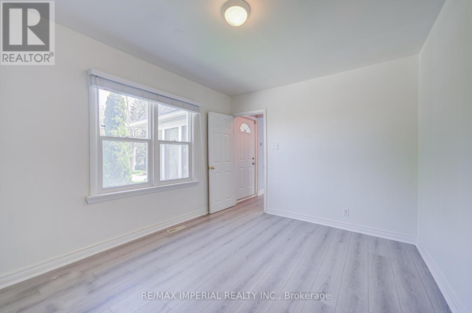 49 Sunset Beach Road, Richmond Hill, Ontario  L4E 3G7 - Photo 8 - N13166942
