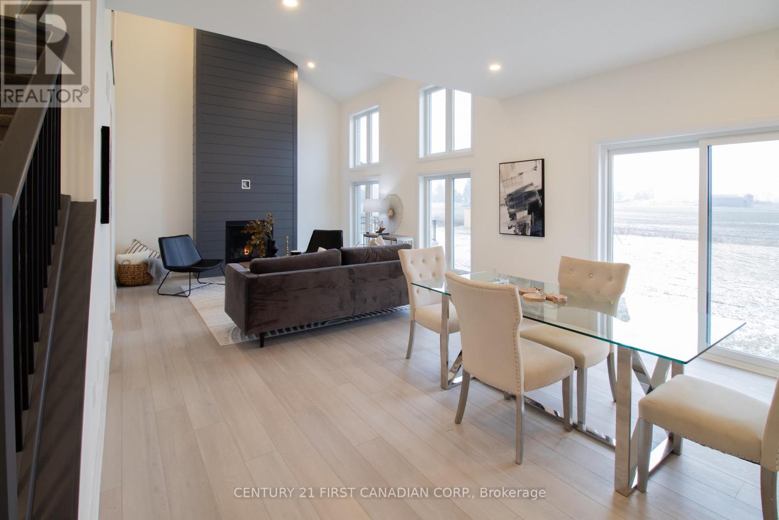 108 Mapledene Lane, Lucan Biddulph, Ontario  N0M 2J0 - Photo 3 - X13175286