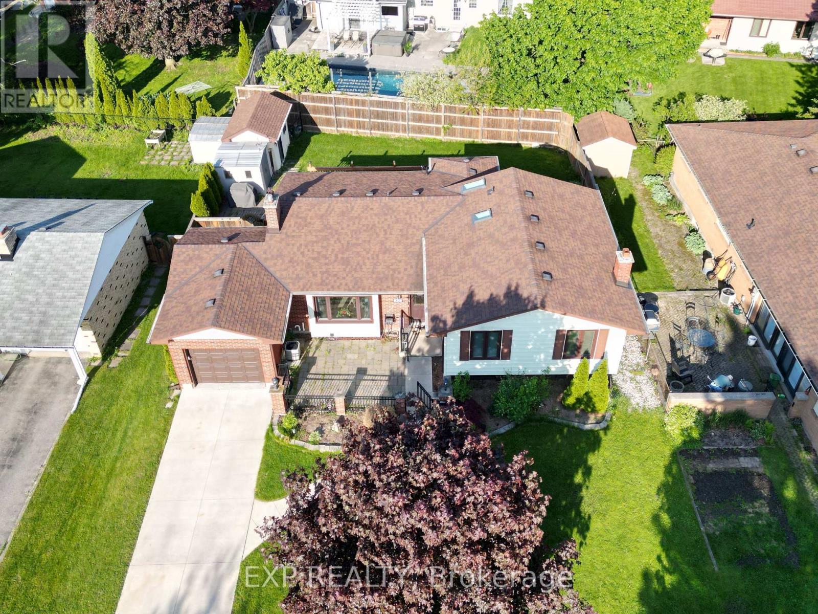 30 Cowan Avenue, London South, Ontario  N6C 4E6 - Photo 2 - X13182042