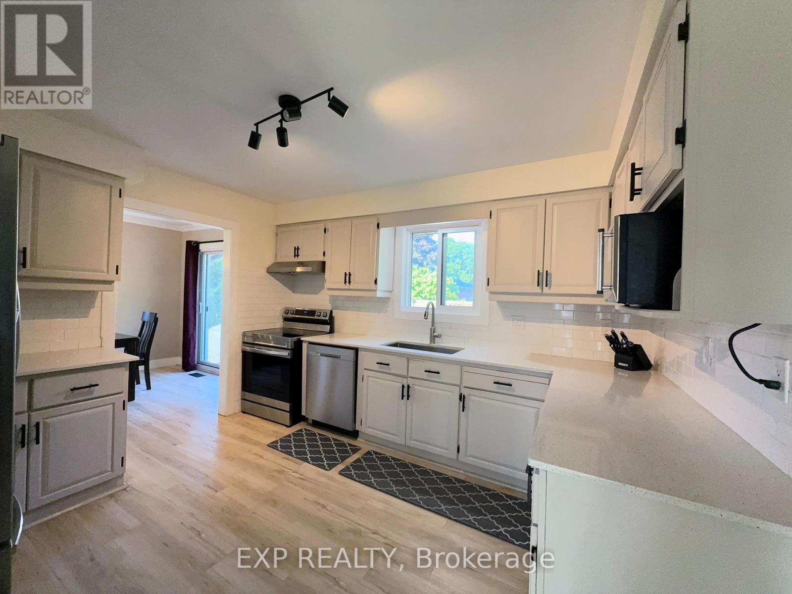 30 Cowan Avenue, London South, Ontario  N6C 4E6 - Photo 8 - X13182042