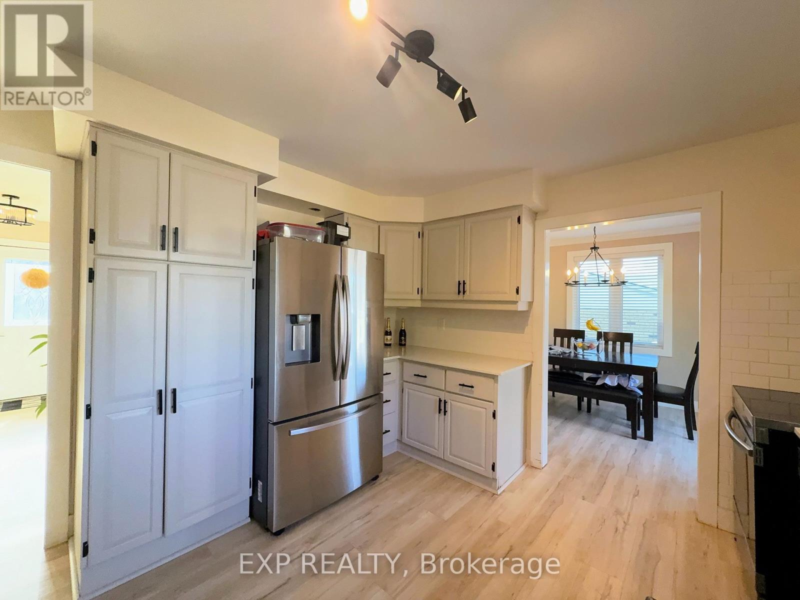 30 Cowan Avenue, London South, Ontario  N6C 4E6 - Photo 9 - X13182042