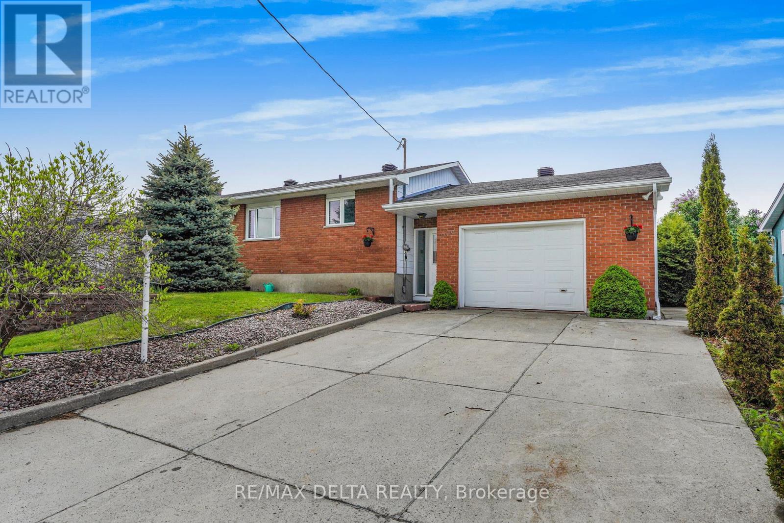 2022 PATRICIA STREET, Clarence-Rockland, Ontario